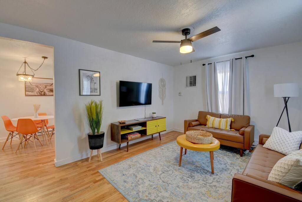فيلا House With Great Beds, Full Kitchen, Fenced Yard ألباكركي المظهر الخارجي الصورة