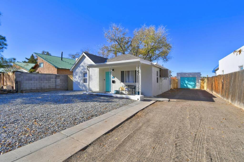 فيلا House With Great Beds, Full Kitchen, Fenced Yard ألباكركي المظهر الخارجي الصورة