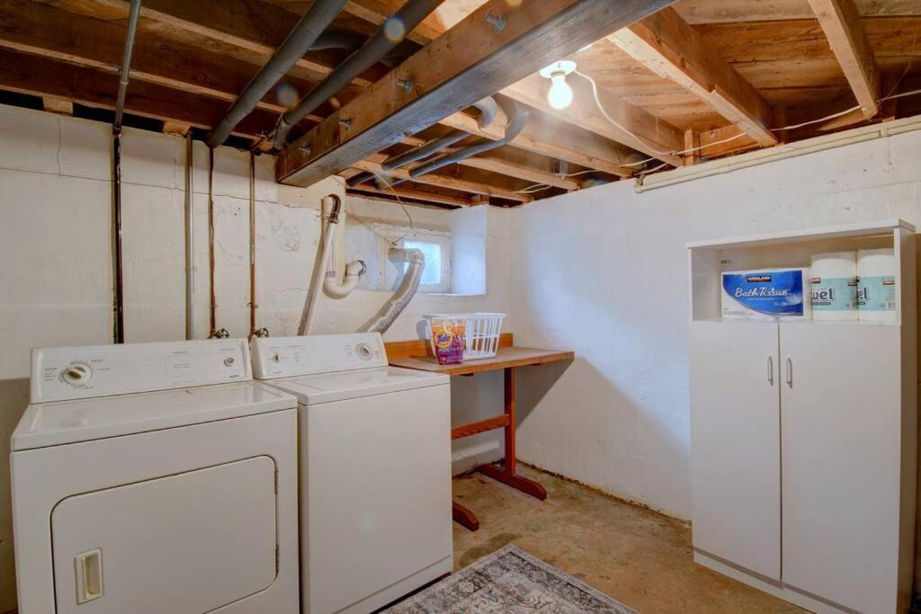 فيلا House With Great Beds, Full Kitchen, Fenced Yard ألباكركي المظهر الخارجي الصورة