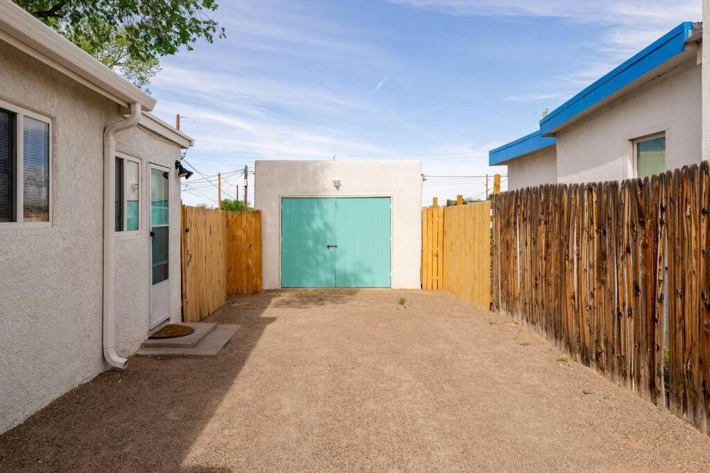 فيلا House With Great Beds, Full Kitchen, Fenced Yard ألباكركي المظهر الخارجي الصورة